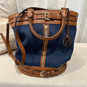 MICHAEL KORS | Kingsbury Bucket Tote